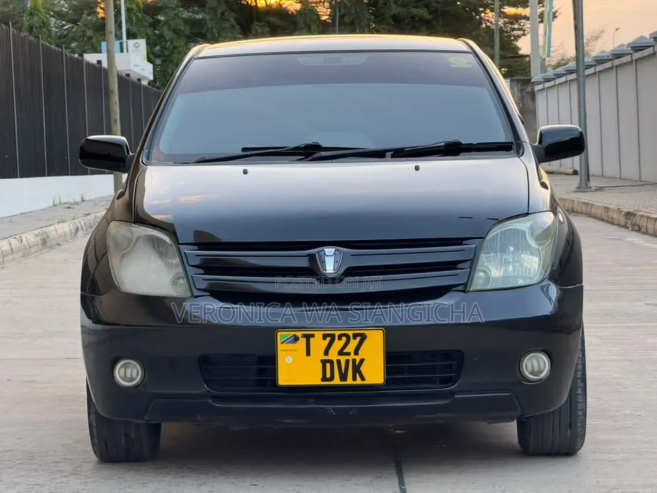 Toyota IST 2004