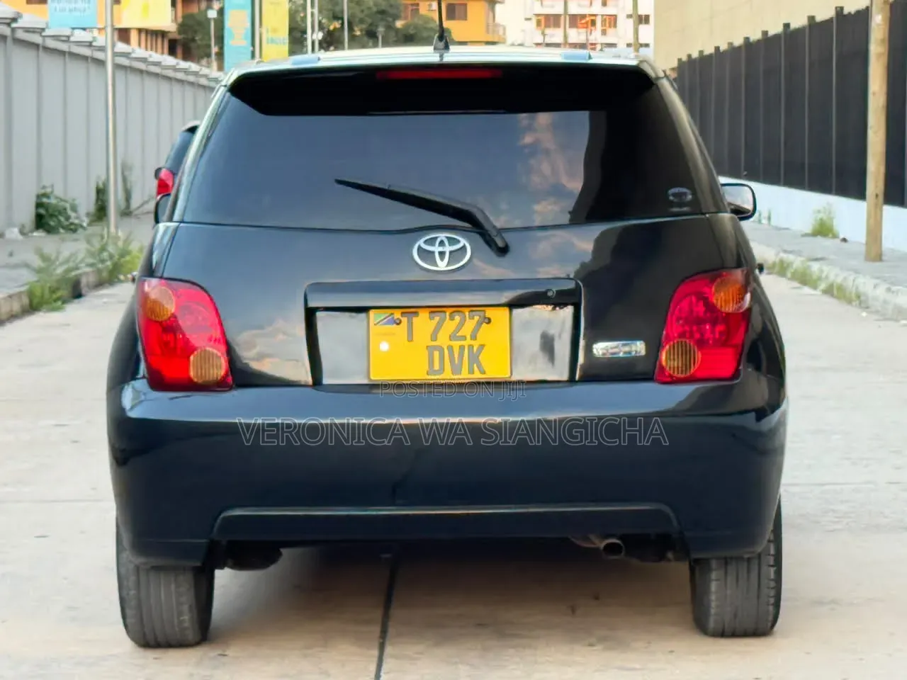 Toyota IST 2004