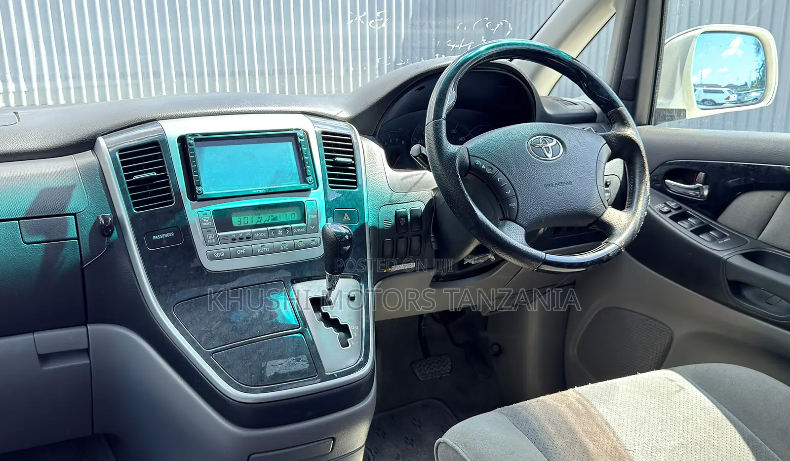 Toyota Alphard 2004 White