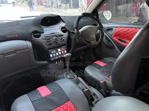 Toyota Vitz 2002 Silver