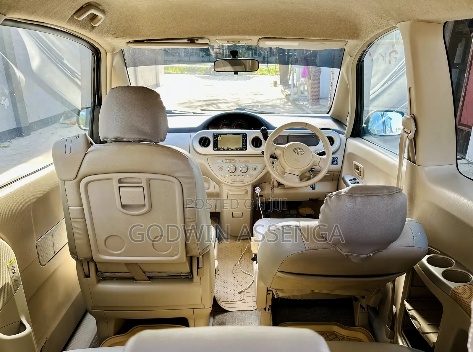 Toyota Porte 2005 Silver
