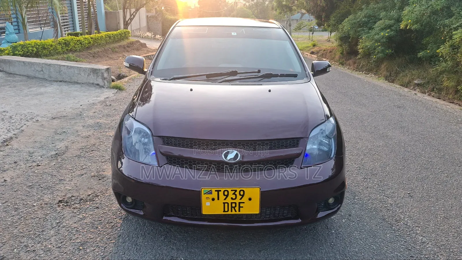 Toyota IST 2006 Burgundy
