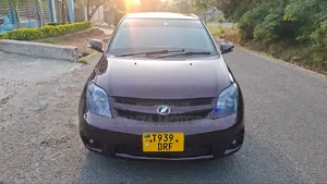 Toyota IST 2006 Burgundy