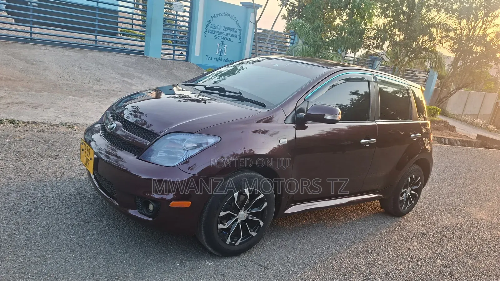 Toyota IST 2006 Burgundy