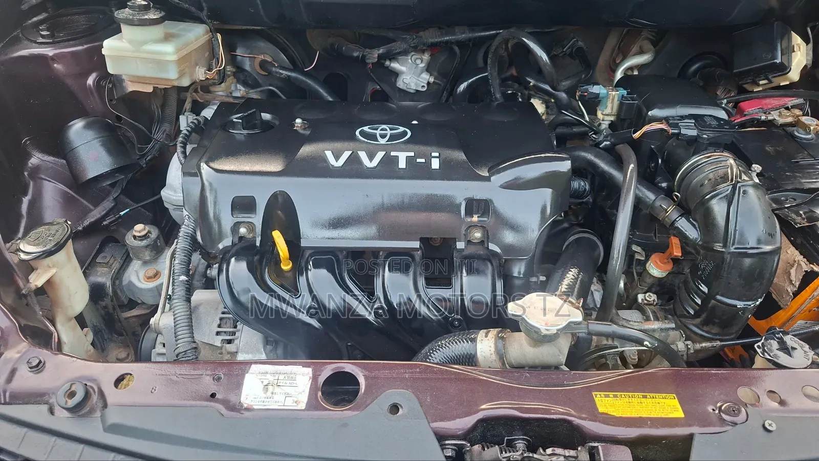 Toyota IST 2006 Burgundy