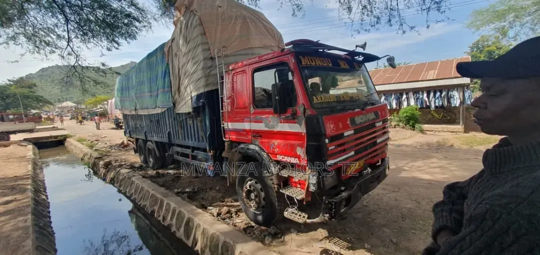 Scania 113 Kipisi