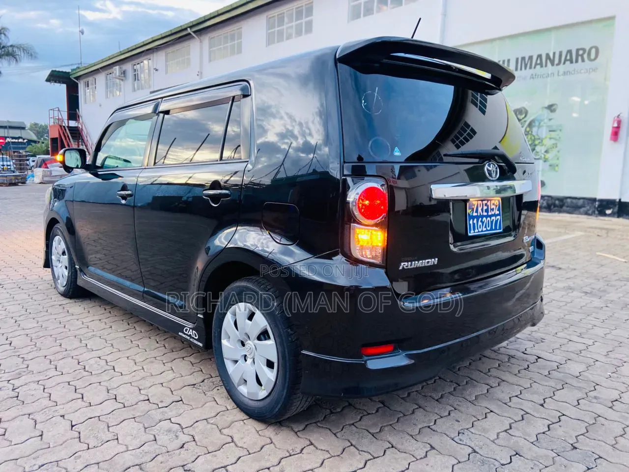 Toyota Corolla Rumion 2011 Black