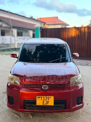Toyota Corolla Rumion 2009 Red