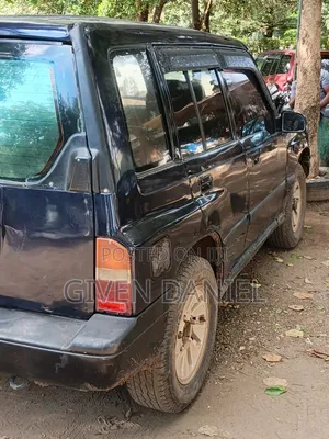 Suzuki Escudo 1997 Green