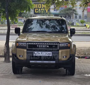 Toyota Land Cruiser Prado 2025 Green