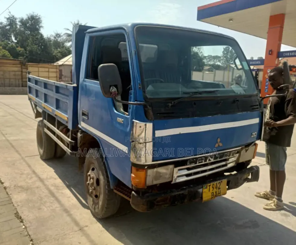 Mitsubishi Canter 2009 White