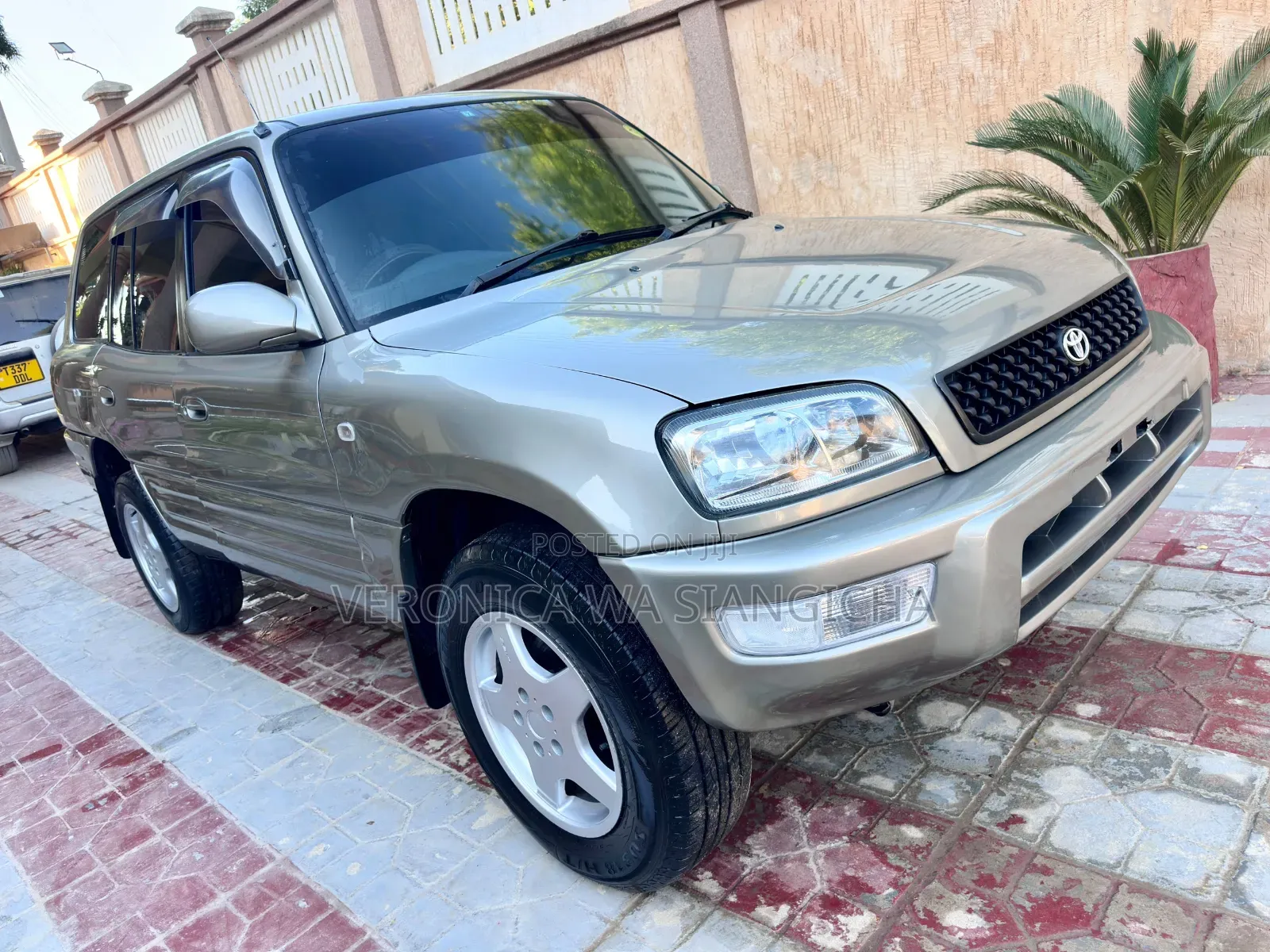 Toyota RAV4 Automatic 2000 Silver