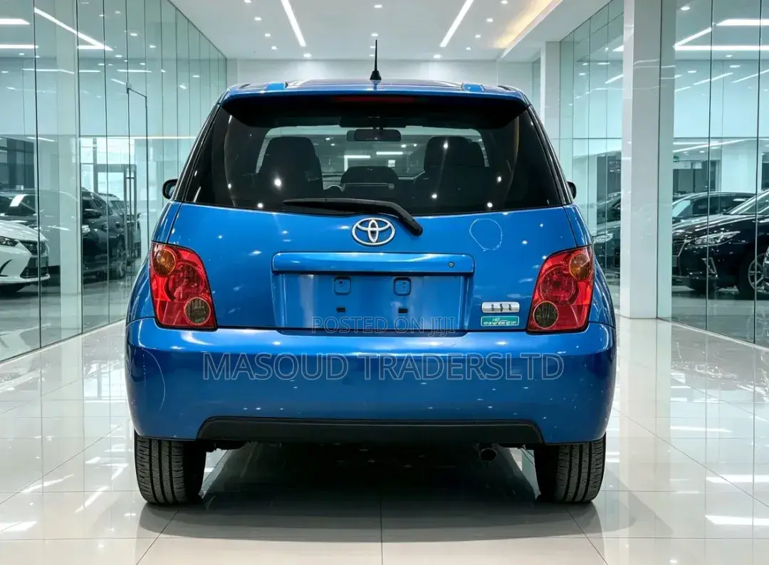 Toyota IST 2002 Blue