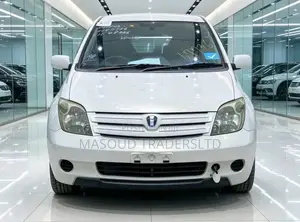 Toyota IST 2004 Off white