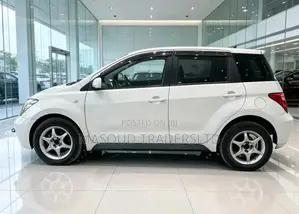 Toyota IST 2004 Off white