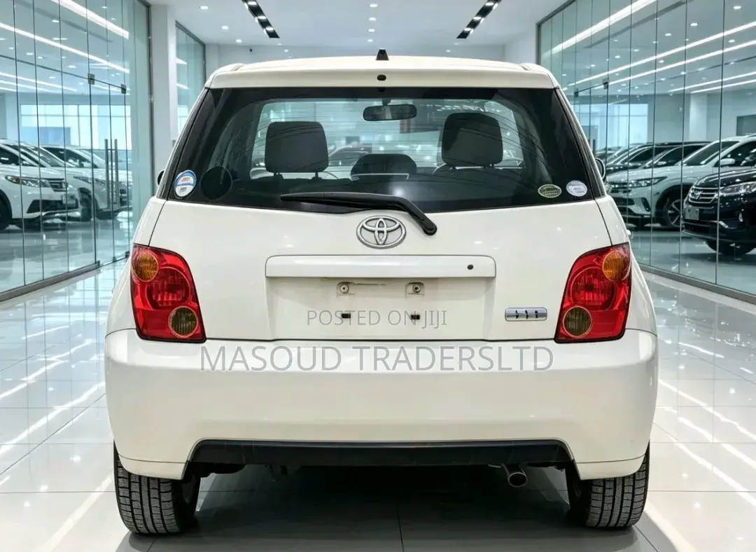 Toyota IST 2004 Off white
