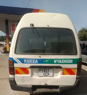 Toyota HiAce 2008 Beige