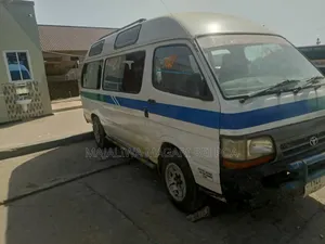 Toyota HiAce 2008 Beige