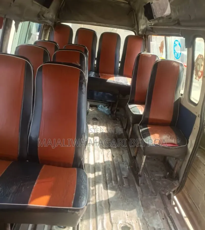 Toyota HiAce 2008 Beige
