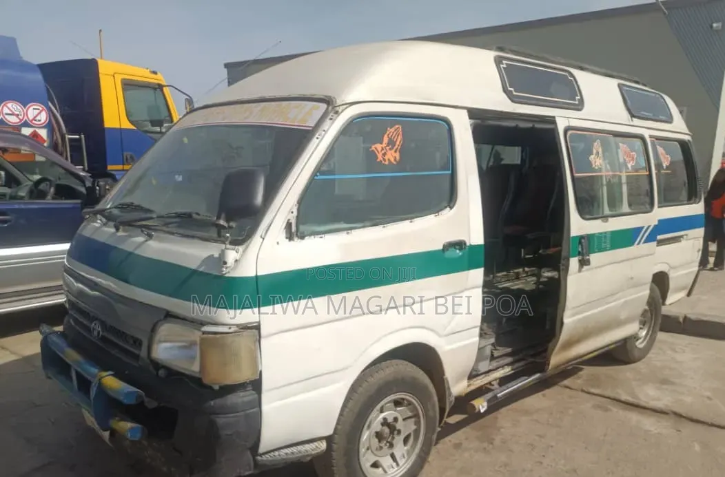 Toyota HiAce 2008 Beige