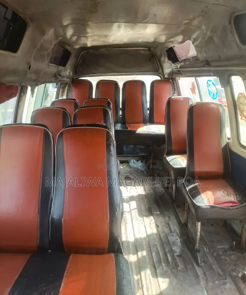 Toyota HiAce 2008 Beige