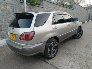 Toyota Harrier 2001 Silver