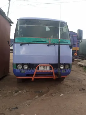 Mitsubishi Fuso Rosa 2004 Blue