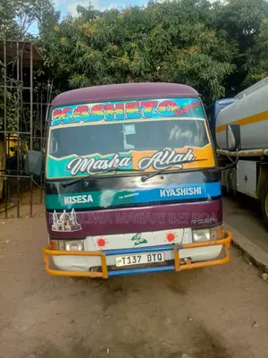 Mitsubishi Fuso Rosa 2004