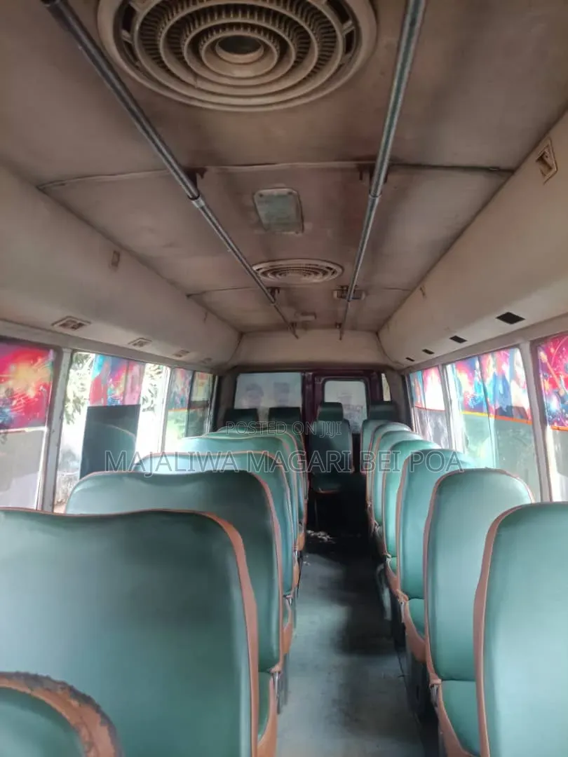 Mitsubishi Fuso Rosa 2004