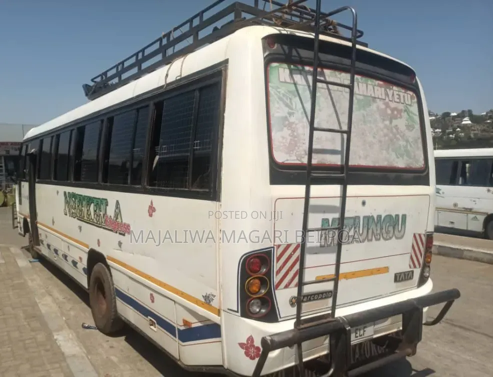 Tata LP 2009 White