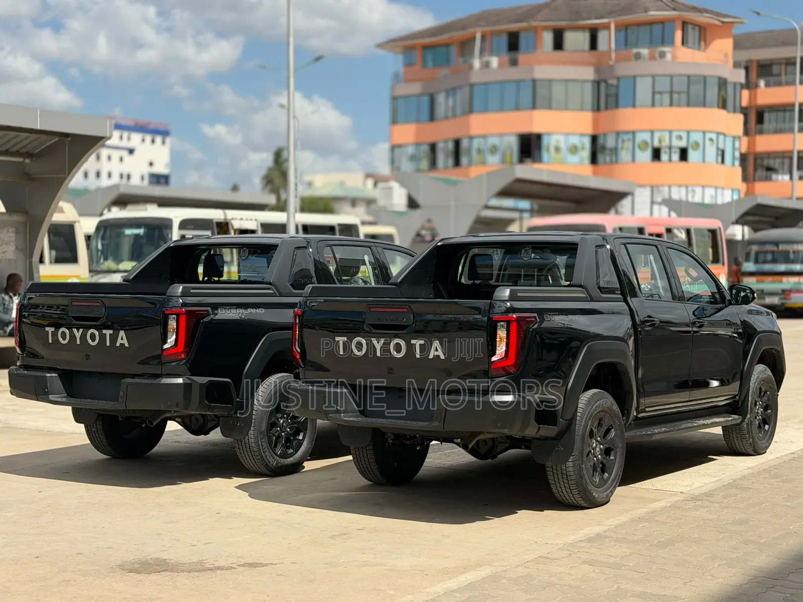 Toyota Hilux 2025 Black