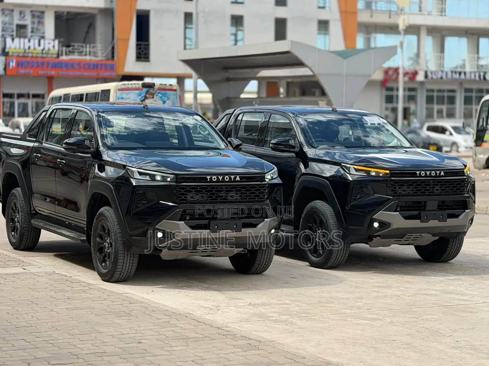 Toyota Hilux 2025 Black