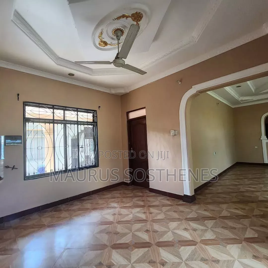 3bdrm House in Kivule Shule, Kitunda for sale