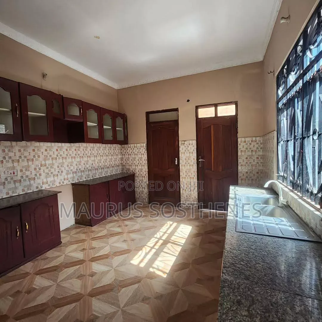 3bdrm House in Kivule Shule, Kitunda for sale