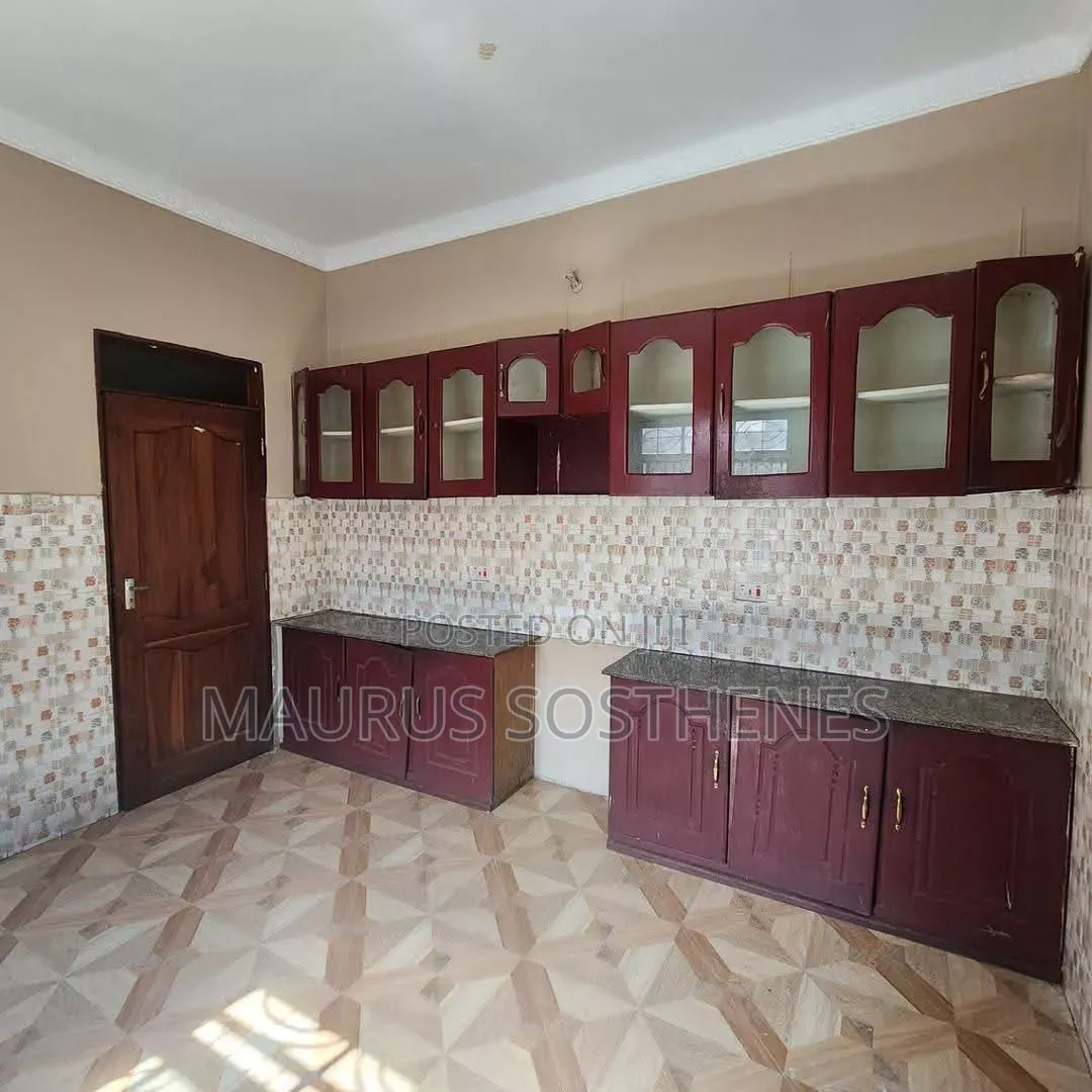 3bdrm House in Kivule Shule, Kitunda for sale