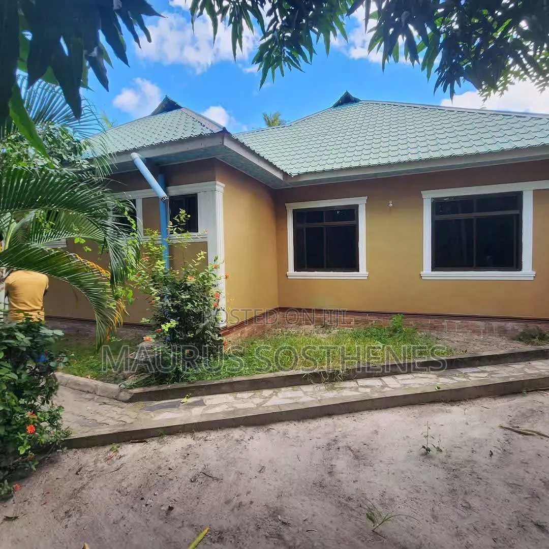 3bdrm House in Kivule Shule, Kitunda for sale