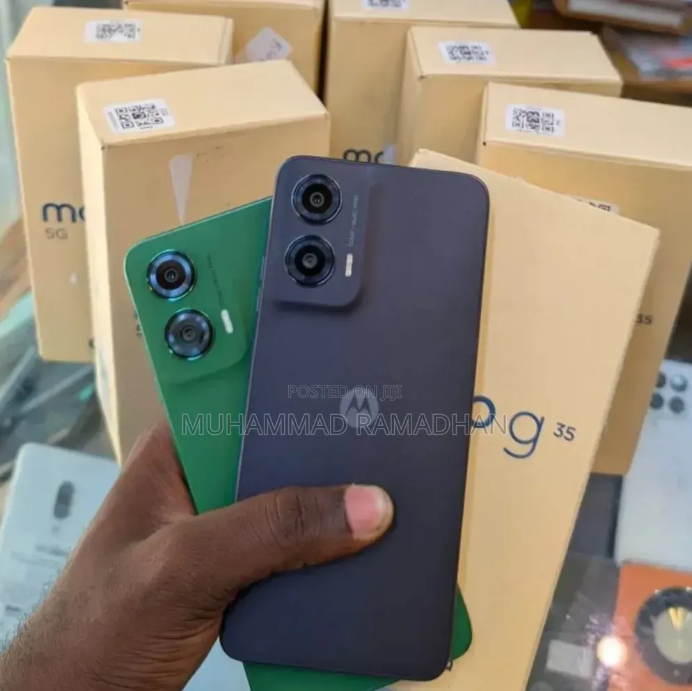 New Motorola Moto G35 256 GB Green
