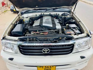 Toyota Land Cruiser 2004 Pearl