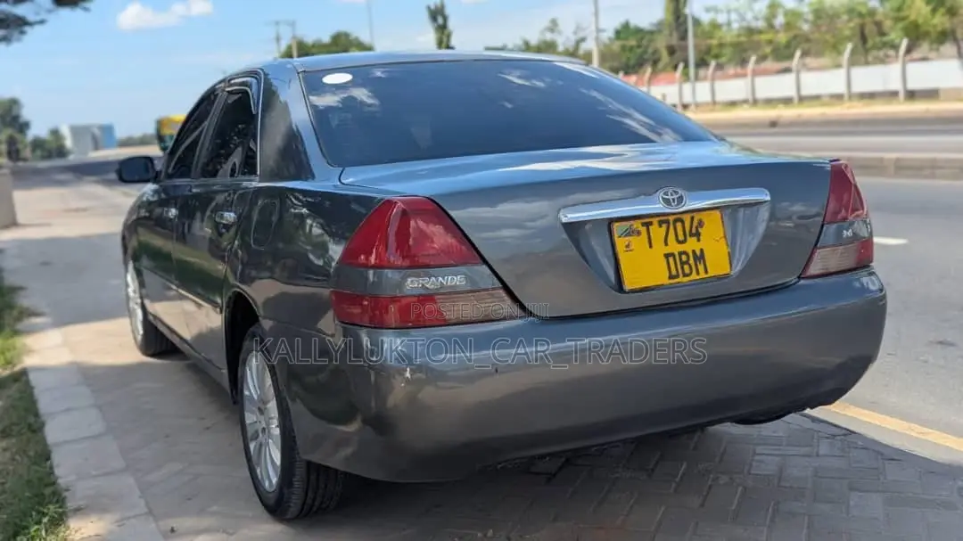 Toyota Mark II 2004 Gray