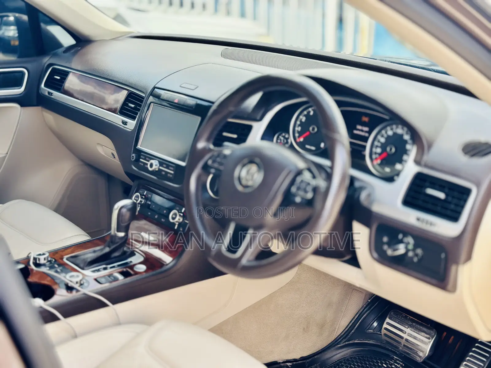 Volkswagen Touareg 2014 Beige
