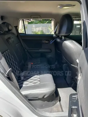 Toyota Corolla Rumion 2010 Green