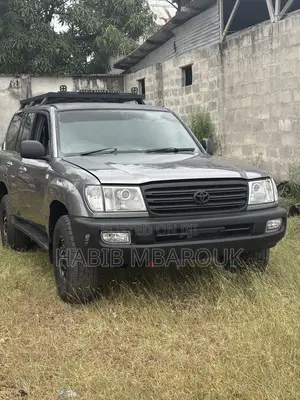 Toyota Land Cruiser HDJ 100 2002 Black