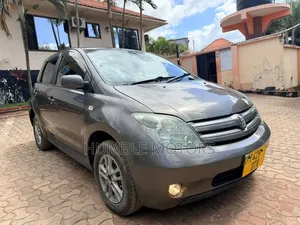Toyota IST 2005 Gray