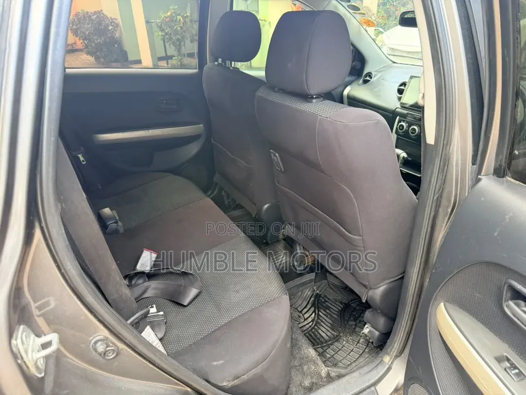 Toyota IST 2005 Gray
