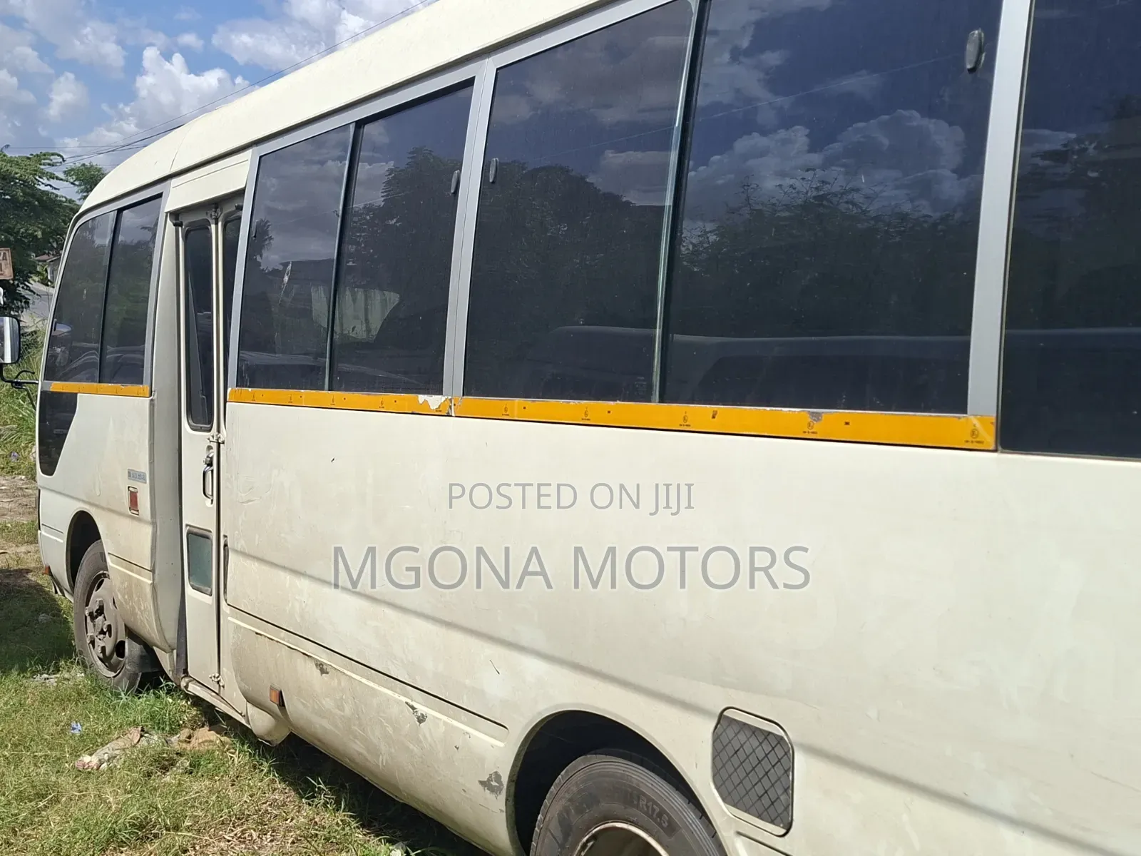 Toyota Coaster 2006 White