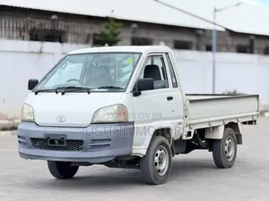 Toyota Lite-ace 2004 White