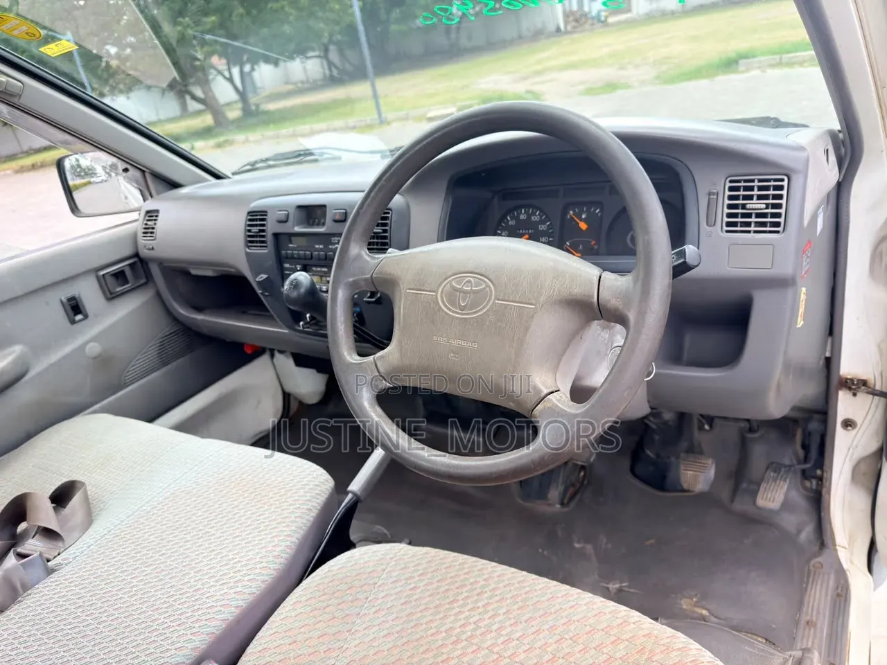 Toyota Lite-ace 2004 White