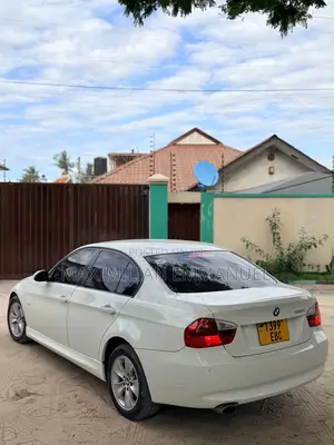 BMW 3 Series 2010 White