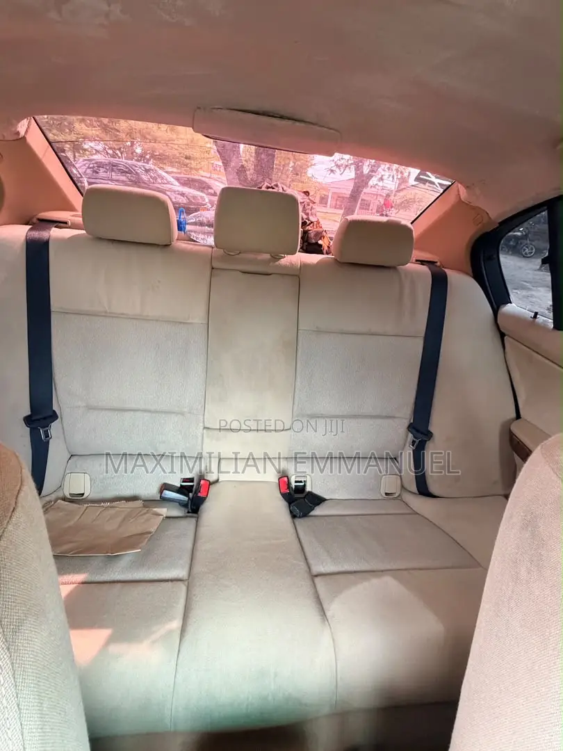 BMW 3 Series 2010 White