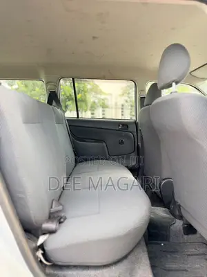 Toyota Succeed 2005 Silver